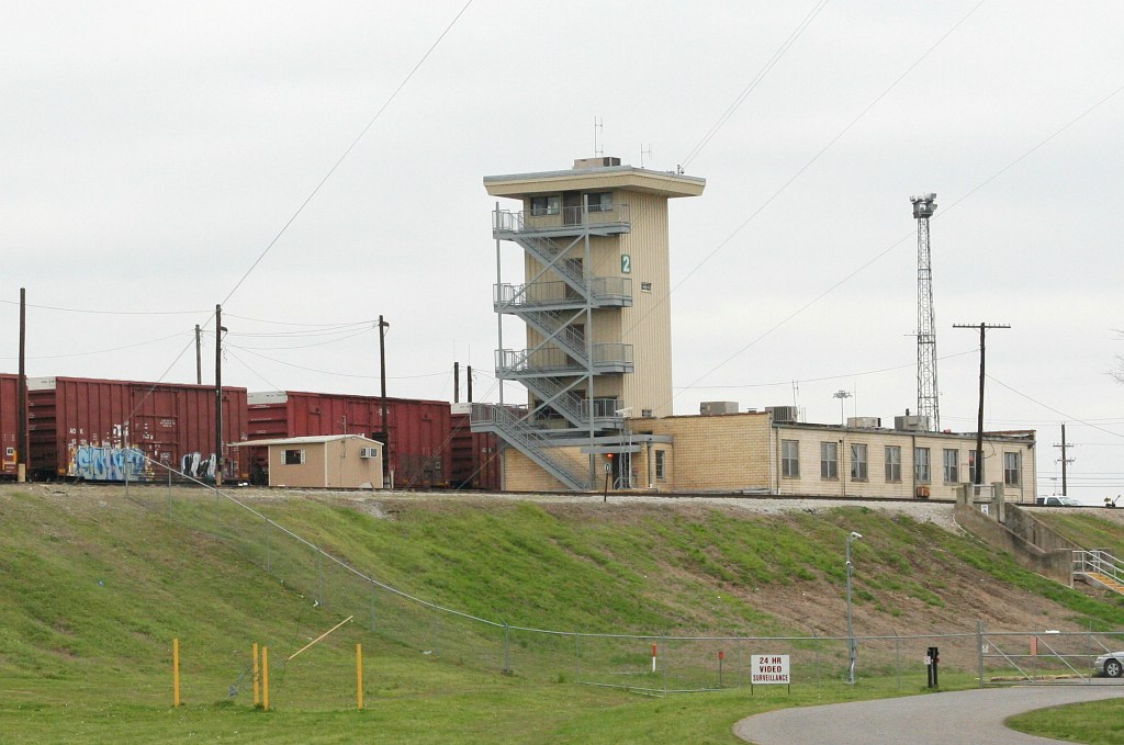 BNSF yard tower